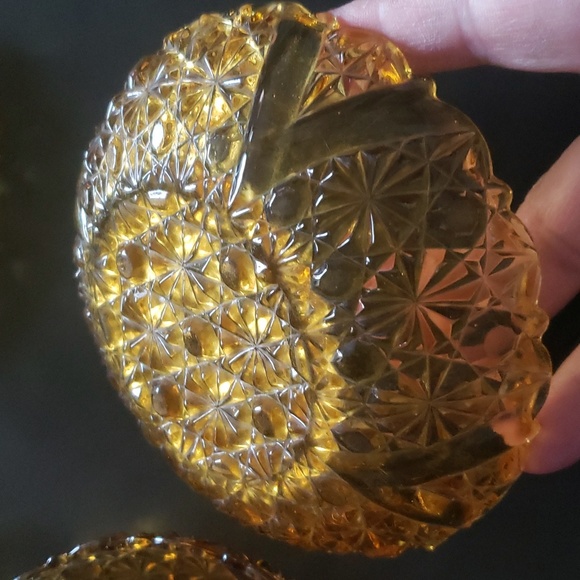 L.G. Wright Daisy and Button Amber Glass - Picture 3 of 12